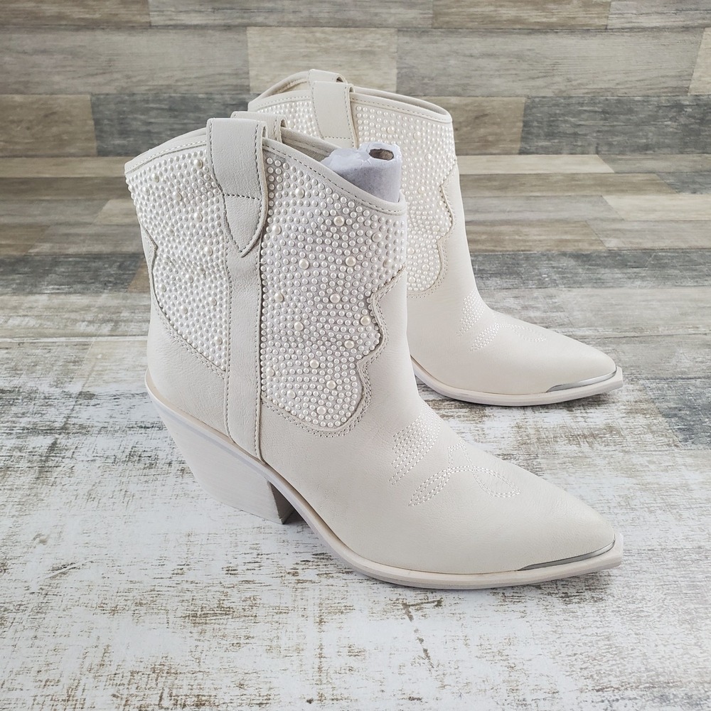 Dolce Vita Nashe Western Boots Womens Sz 8 Off White Pearls Ankle Bootie